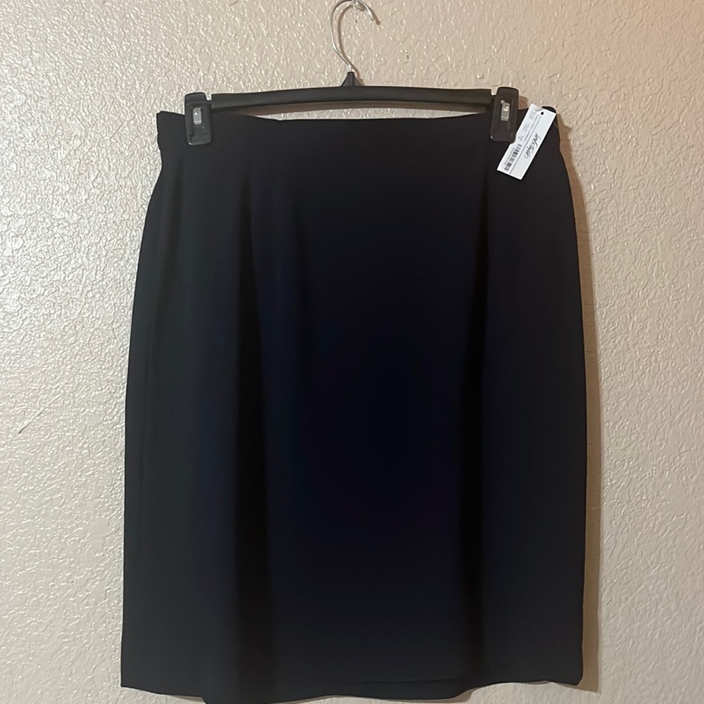 NWT Lord & Taylor Dark Navy Blue Skirt Size 16